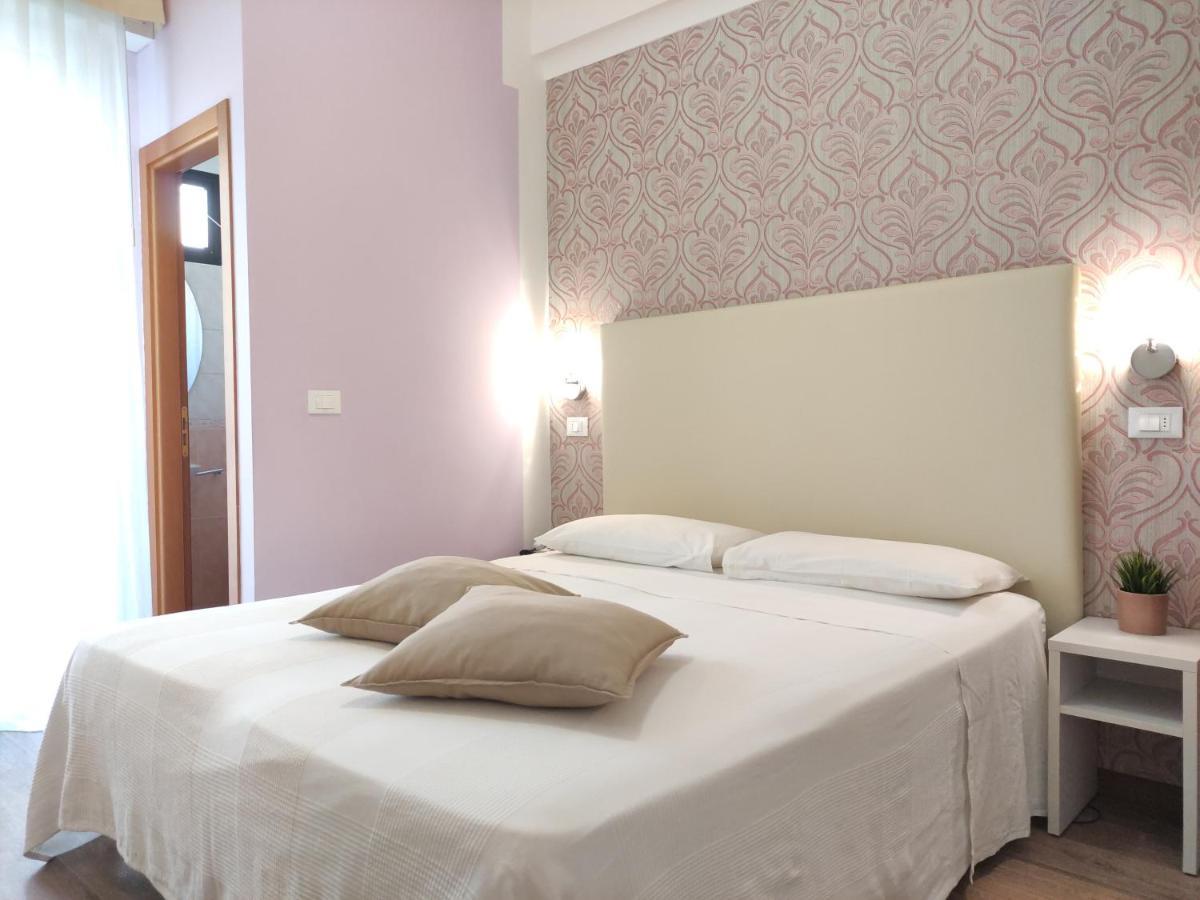 Hotel Galassia Rimini Esterno foto