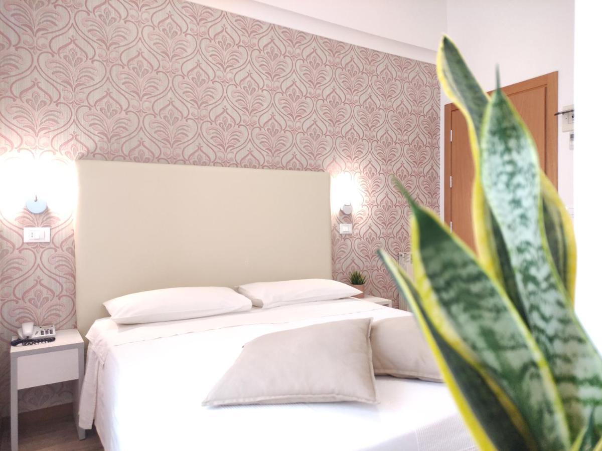 Hotel Galassia Rimini Esterno foto