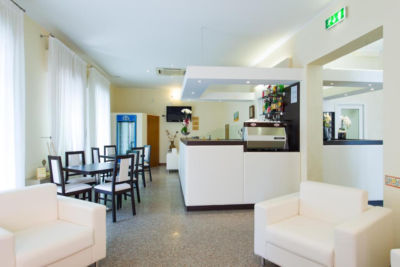 Hotel Galassia Rimini Esterno foto