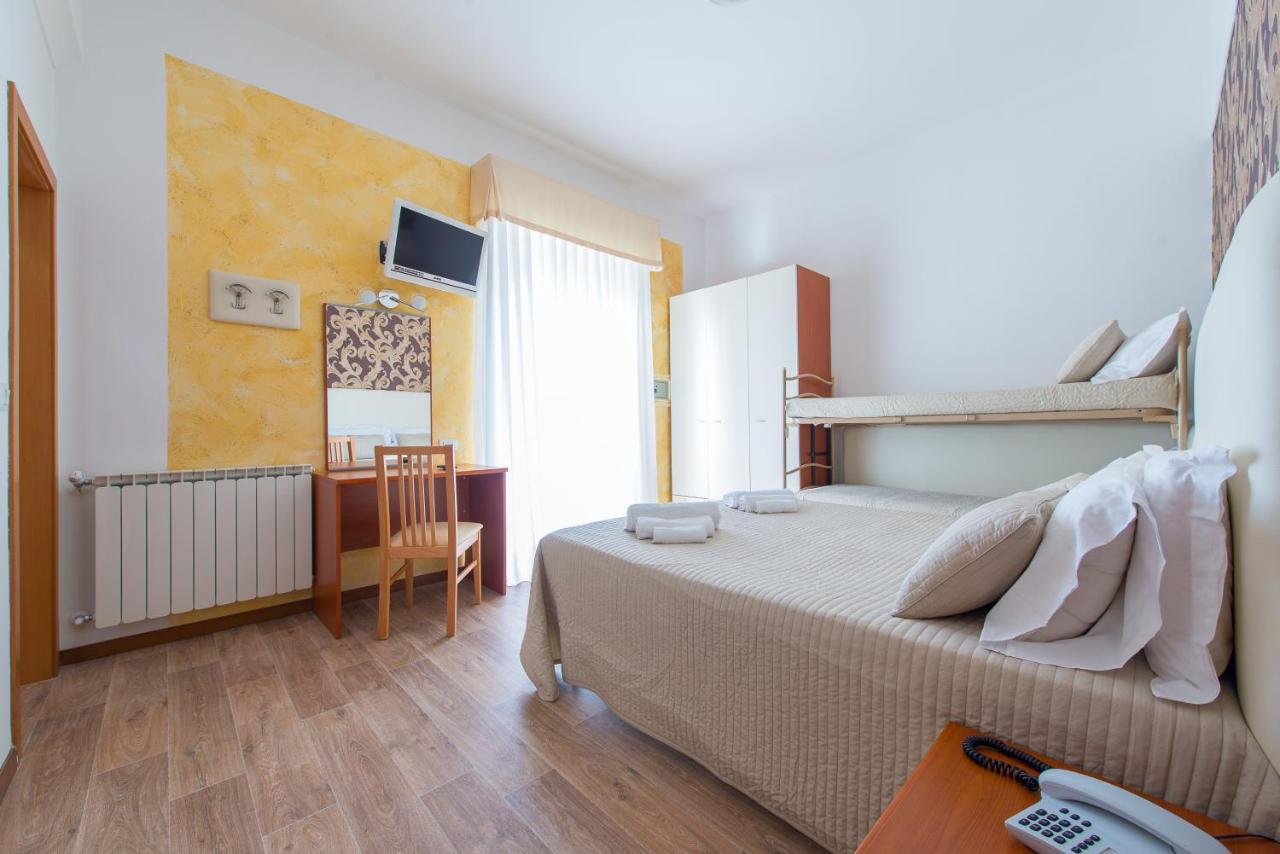 Hotel Galassia Rimini Esterno foto