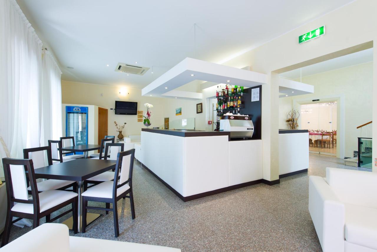 Hotel Galassia Rimini Esterno foto