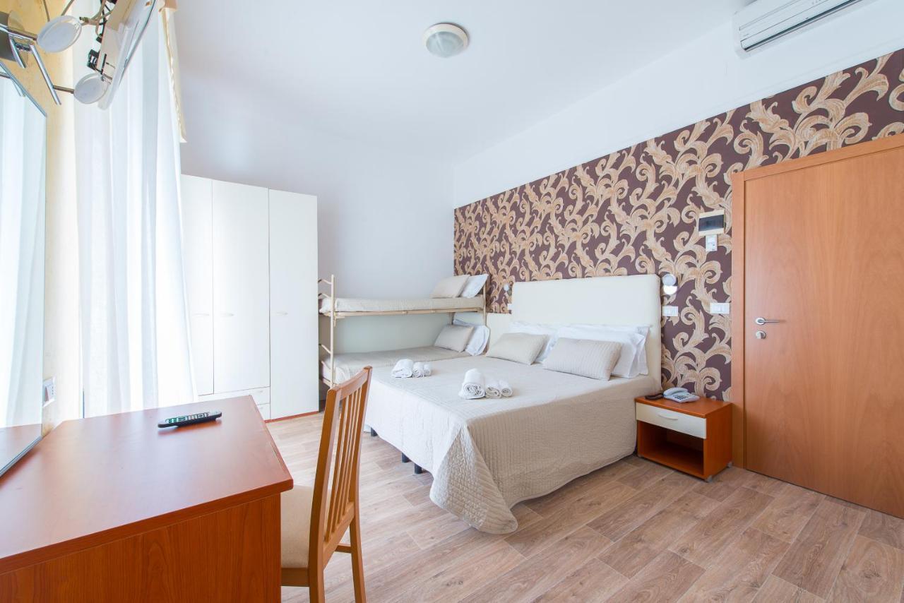 Hotel Galassia Rimini Esterno foto