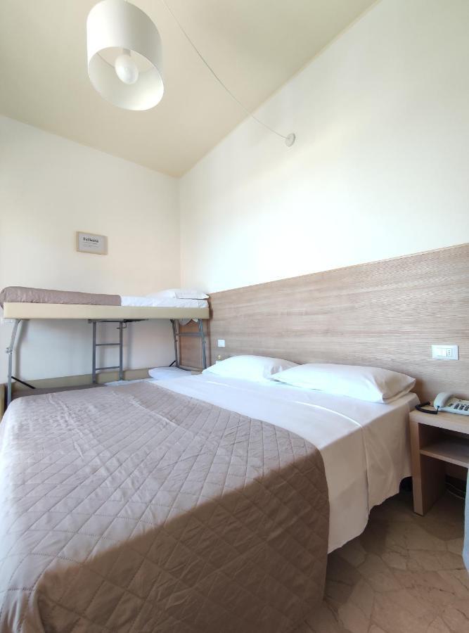 Hotel Galassia Rimini Esterno foto