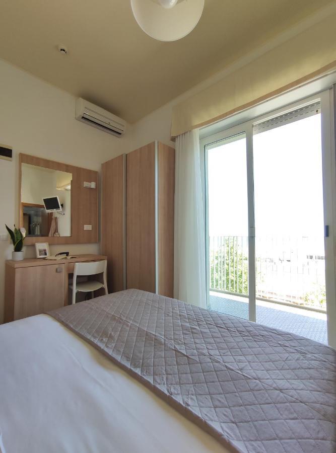 Hotel Galassia Rimini Esterno foto