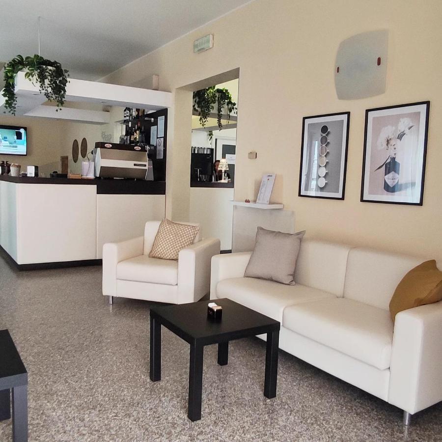 Hotel Galassia Rimini Esterno foto