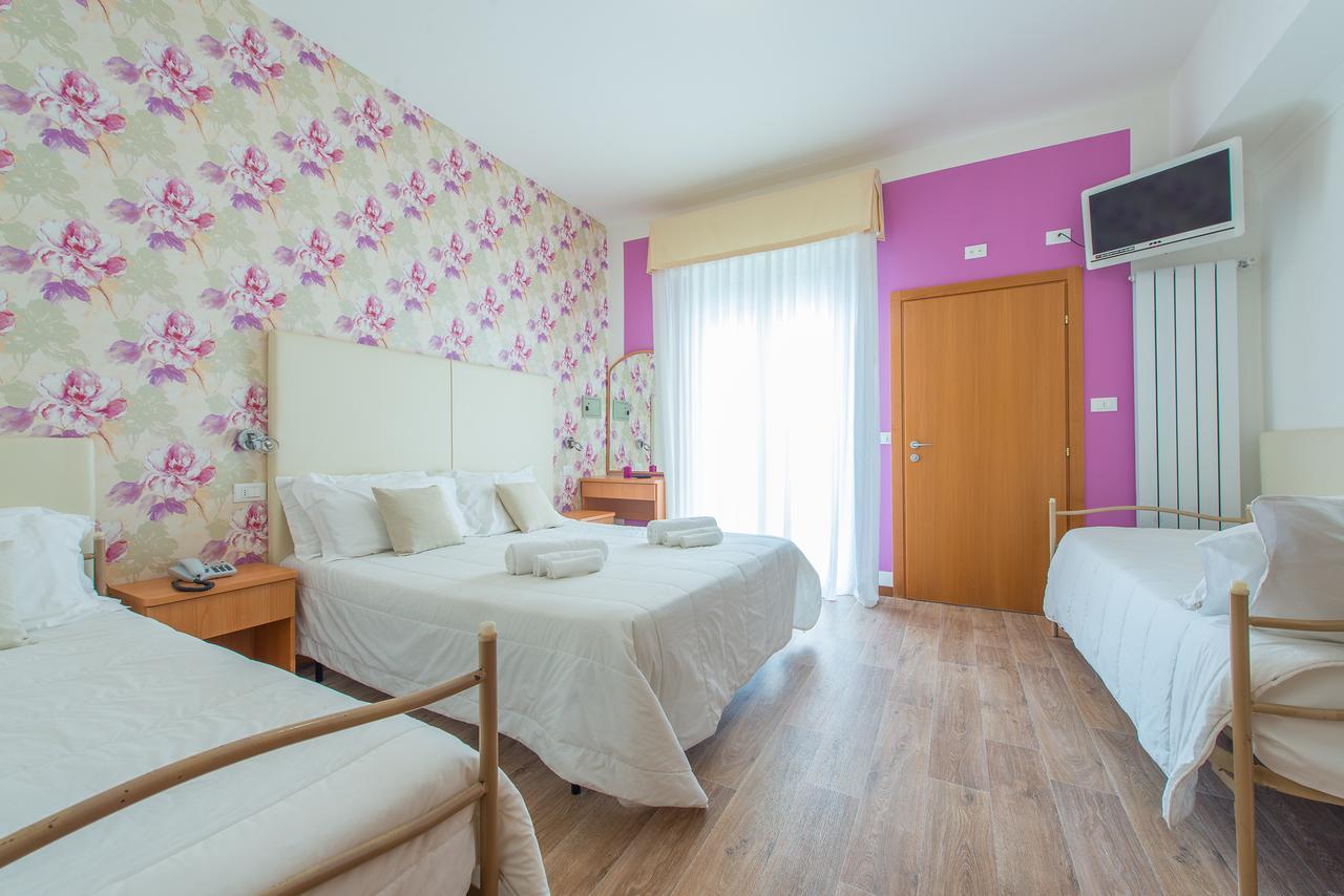 Hotel Galassia Rimini Esterno foto
