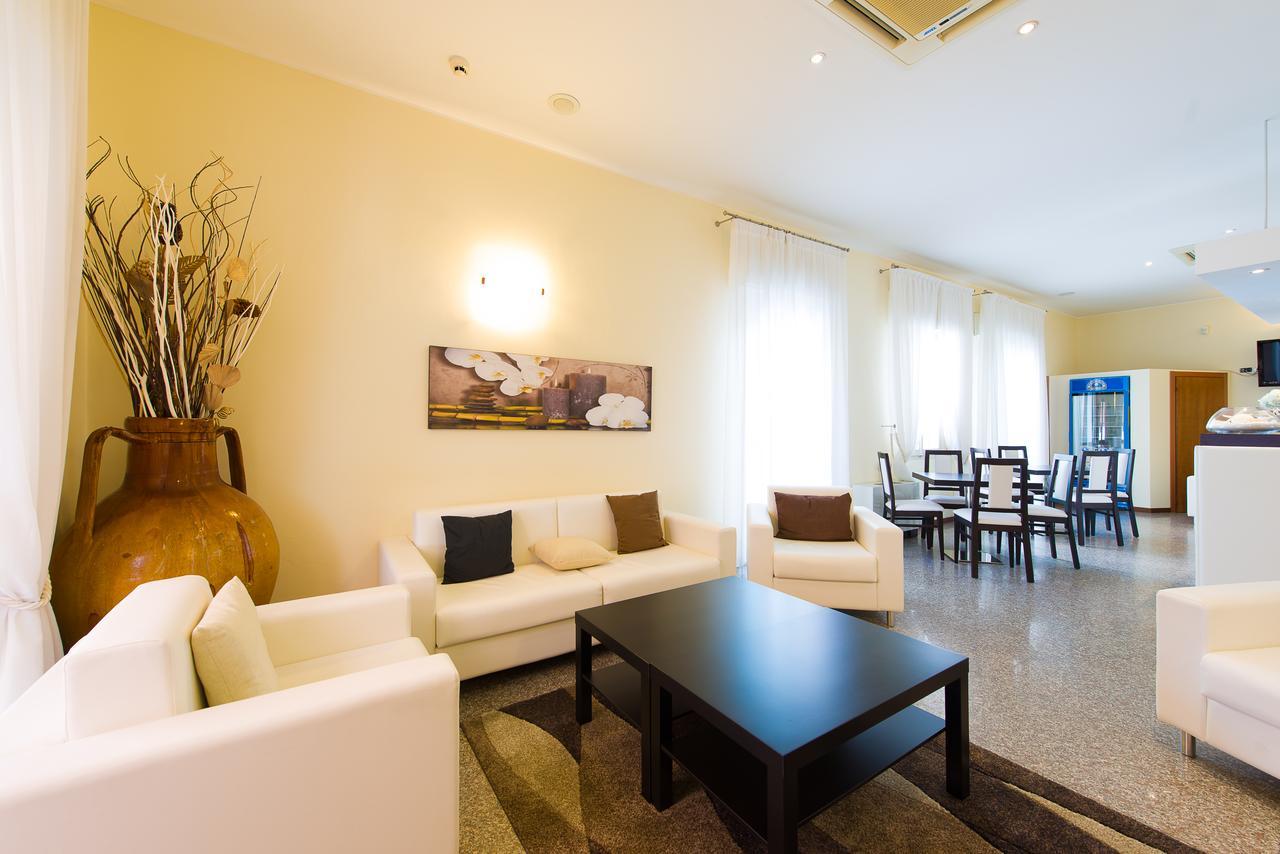 Hotel Galassia Rimini Esterno foto